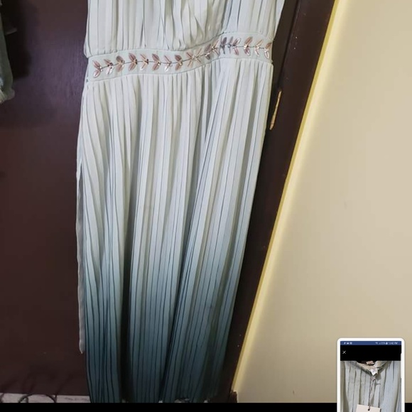 Maxi - Picture 2 of 2